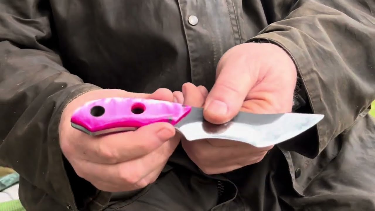 Knife handle pro’s & con’s