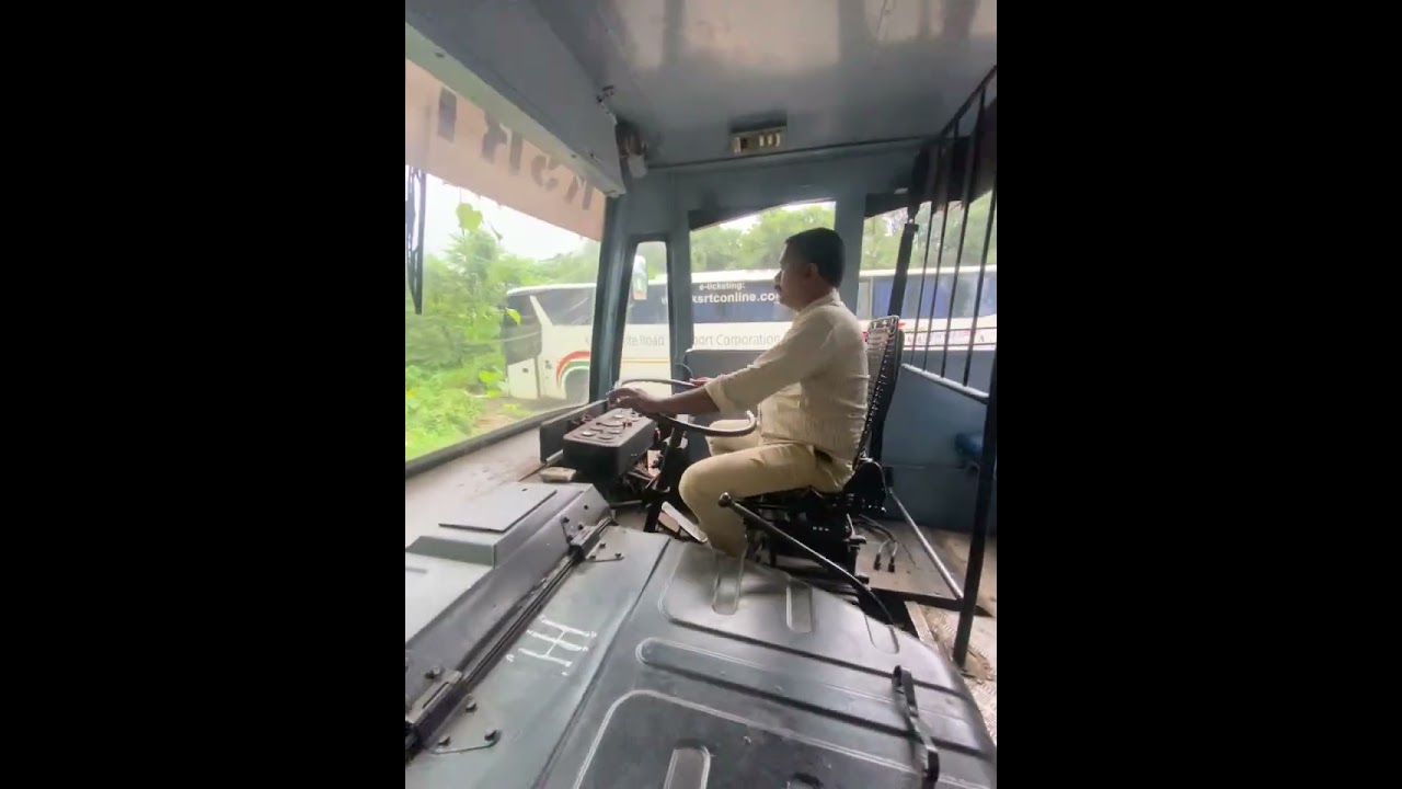 ഇന്നത്തെ  ക്ലാസ്സ്‌ bus T എടുക്കാൻ പഠിപ്പിക്കുക T-practicing Edappal KSRTC DRIVING SCHOOL(സുമോദ് sir