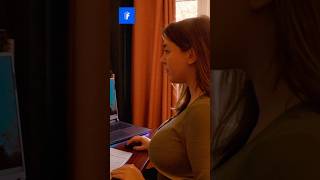 AD | E7 standing desk - check it out NOW!!