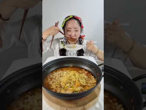 #틈새라면 #멸치칼국수 #라면먹방 #라면 #mukbang #먹방 #shorts #해장라면