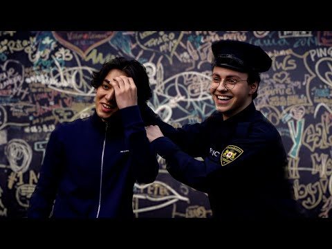 ევროპული სკოლის ჩაშლილი კადრები (IB Vol. 1)