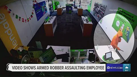 Video captures robber armed with knife assaulting employee of Glendale store