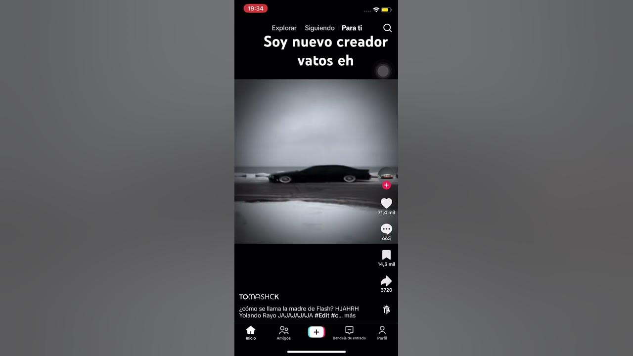 OE ustedes saben cómo se llama la mamá de Flash ejeej Yolanda rayo jajajaja