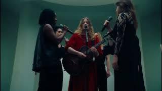 Paris Paloma - labor [live] مترجمة