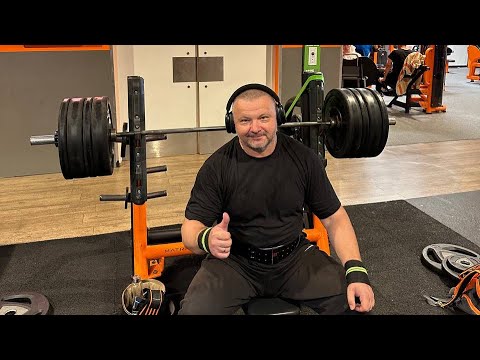 Видео: Жим лежа 160 кг с паузой, становая 200 + кг в 54 года