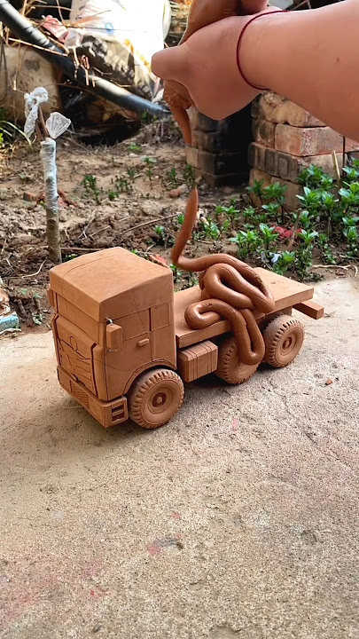 When the smell came from the truck, everyone ran away #truck #shortsfeed #shorts