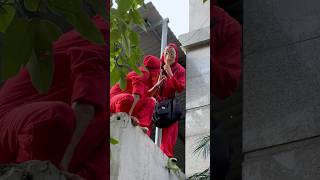 Money Heist vs Police 320 #moneyheist #parkour #police #escape #shorts #goguys #escape #funnyheist