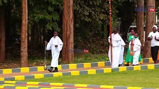 Andamo Kuelekea Misa Takatifu Ya Kumshukuru Mungu Kwa Kuhitimisha Mafungo Ya Mapadre 2025