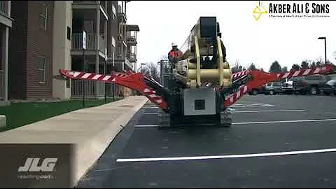 JLG X770AJ Compact Crawler Boom Lift