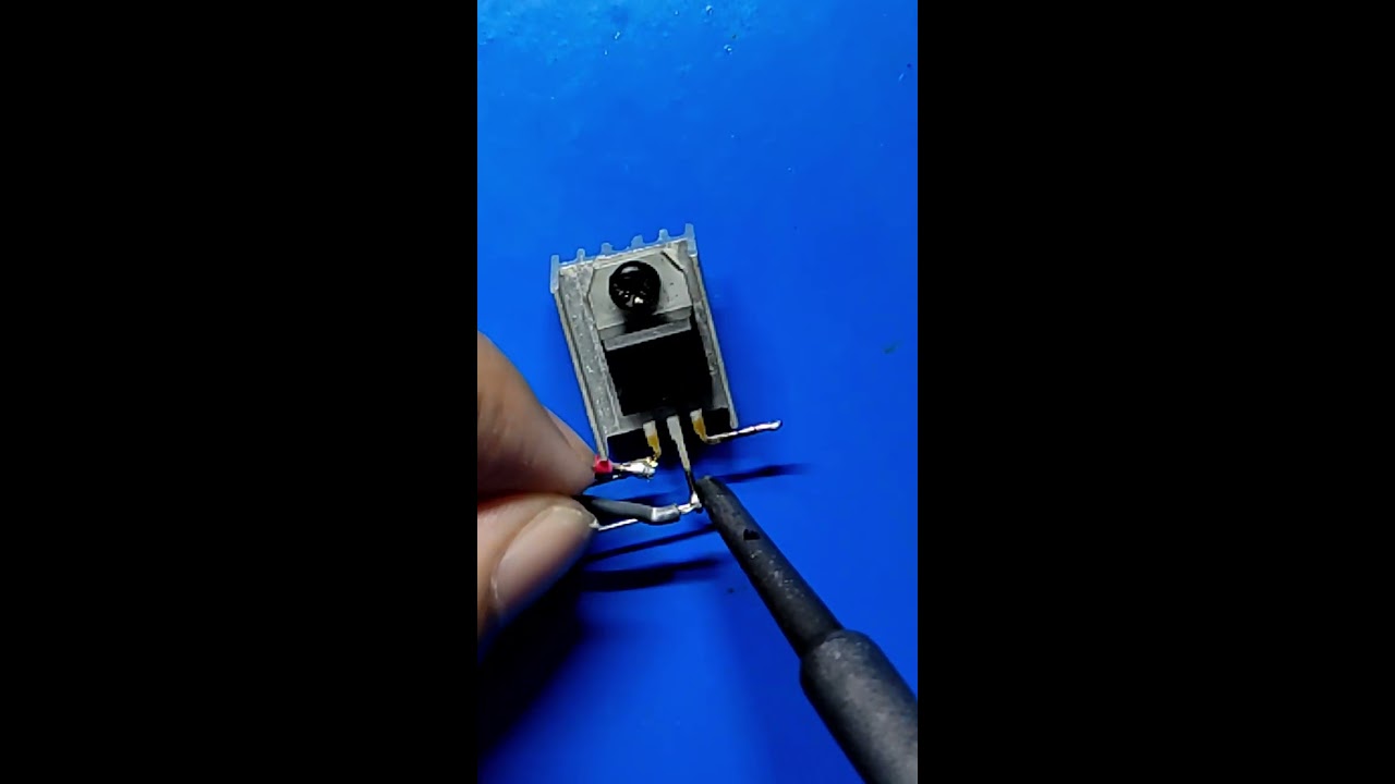 How To Make 12 Volt Regulator Using LM7812 Shortsvideo Shorts