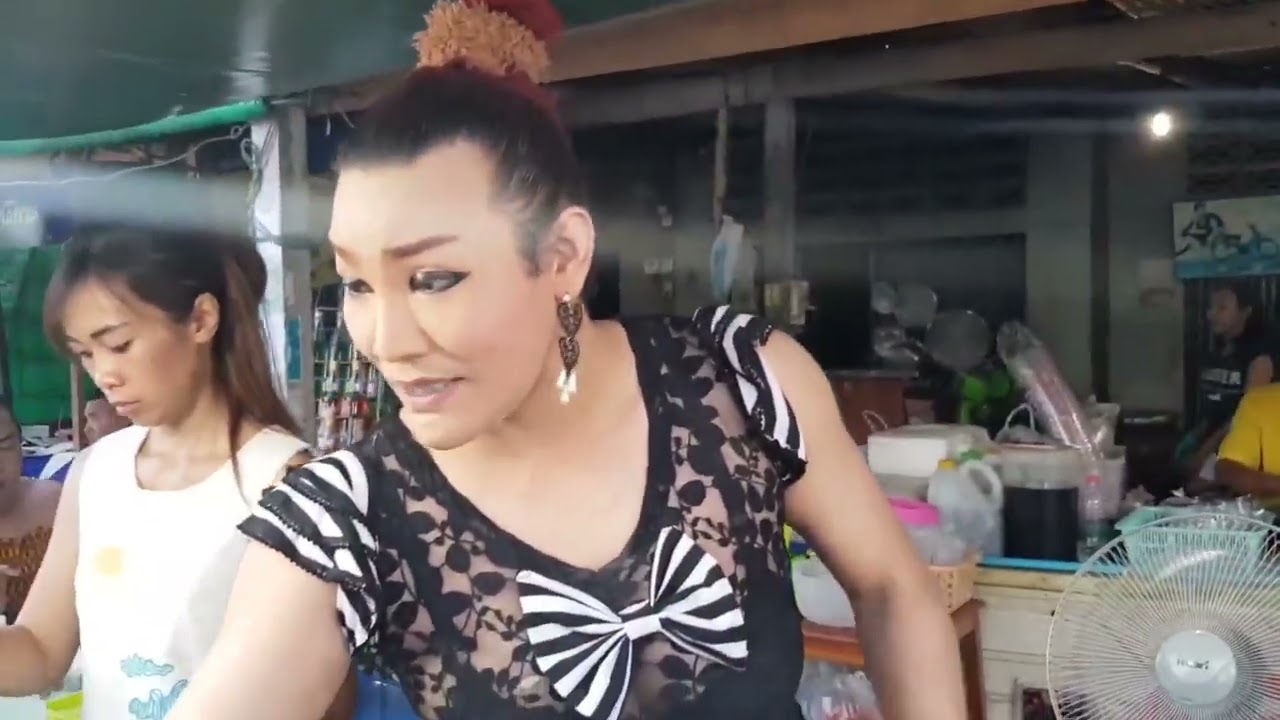 Happy new year 2023 ป้ากบยำสามแซ่บ ดีใจได้งานได้ลูกค้า ยำทะเล แซ่บ Yum Zapp PaKob