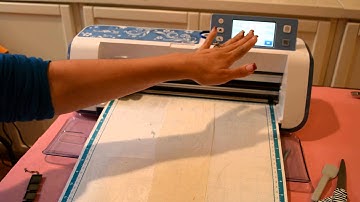 Resin Bracelet Instructional Video with Liz Hicks