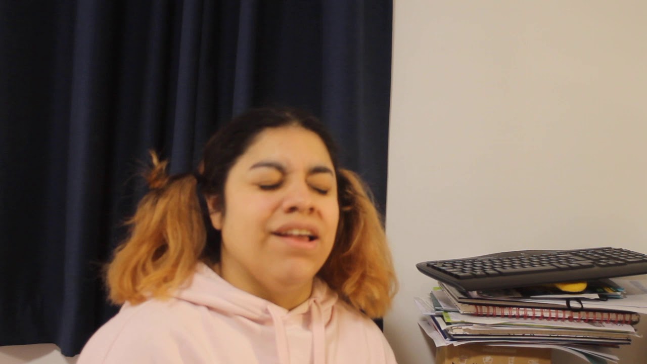 GI DLE Lion reaction - YouTube