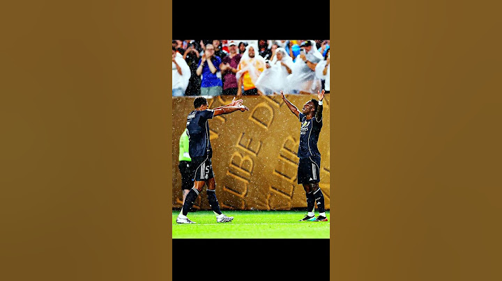 Vinicius JR Fixes Himself After Miss 🤝 #shorts