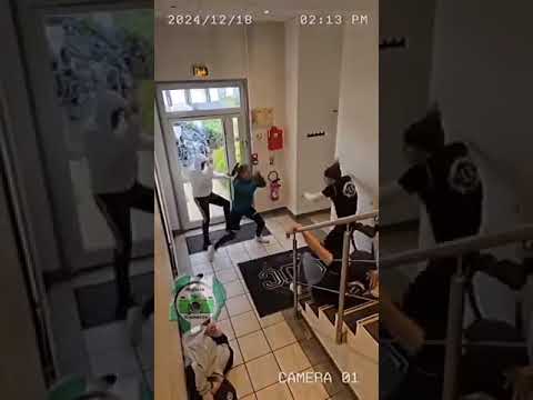 Brave Teen Girl Defends Herself Against Bullies Thud Sound Of Last Punch Was Solid Womendefense