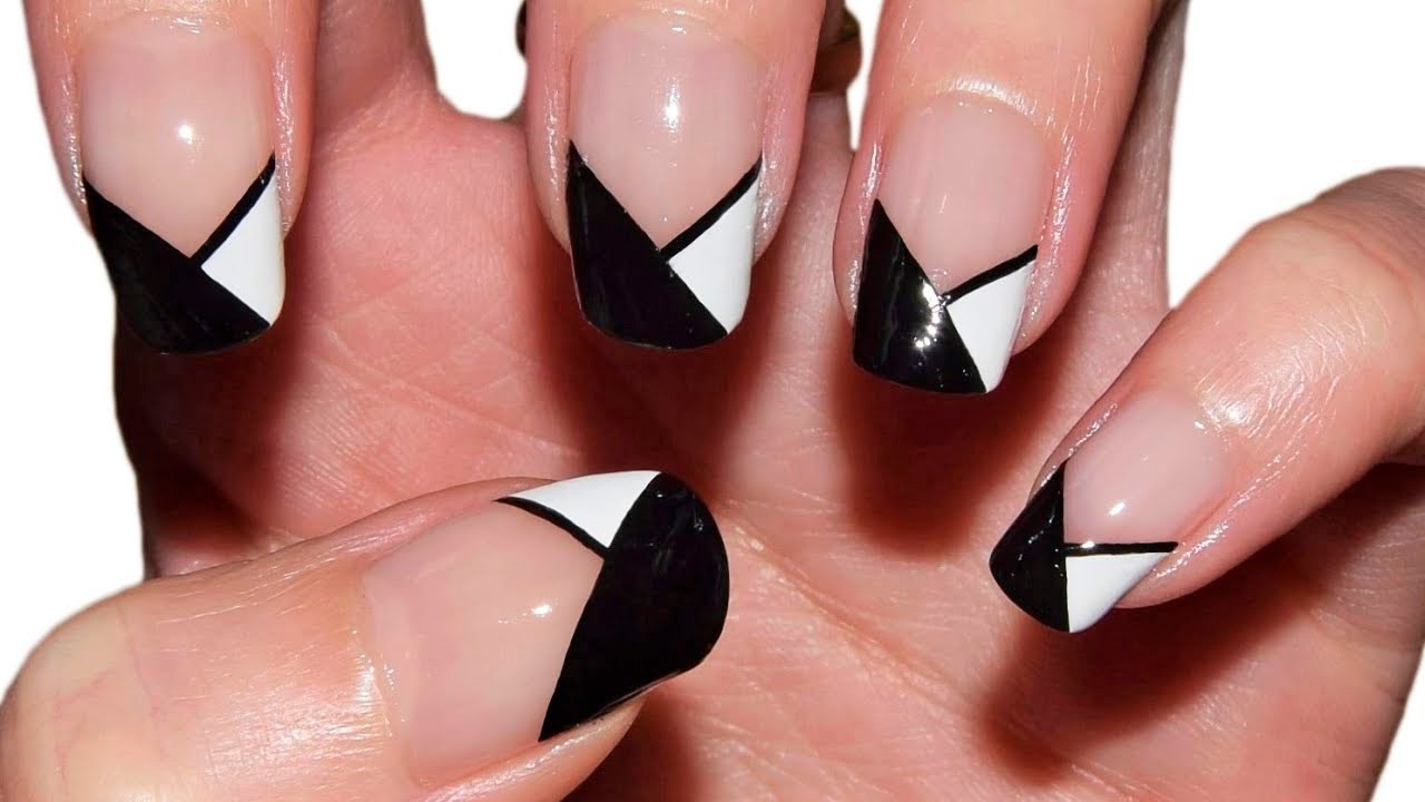 Manicura Francesa Triangular en Blanco y Negro | CristiNails - YouTube