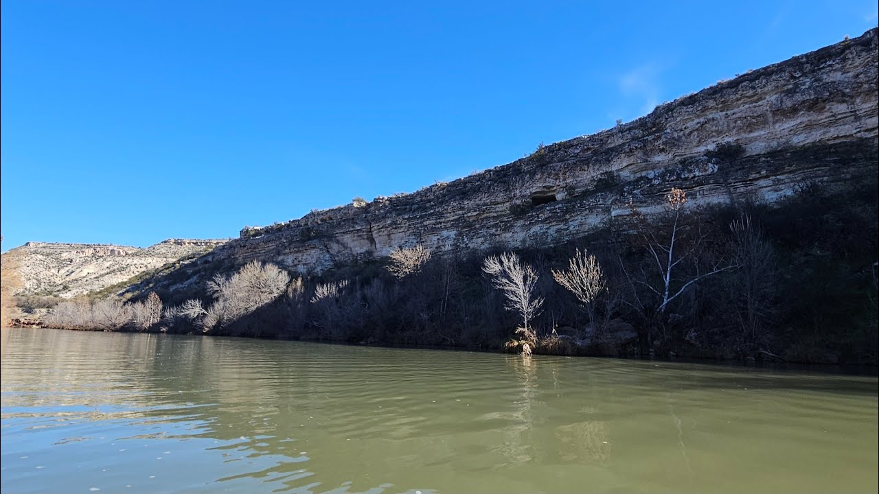 Kayak bass fishing this incredible forgotten Arizona river!