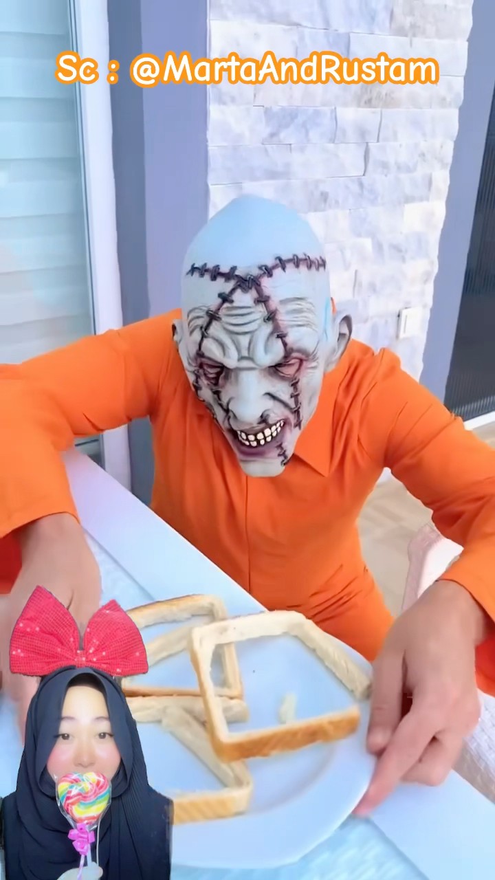 MONSTER NAKAL MAKAN TENGAH ROTI ADIK ⁉️Kakak Bikinin Adik Roti Sisa Spesial ?@MartaAndRustam