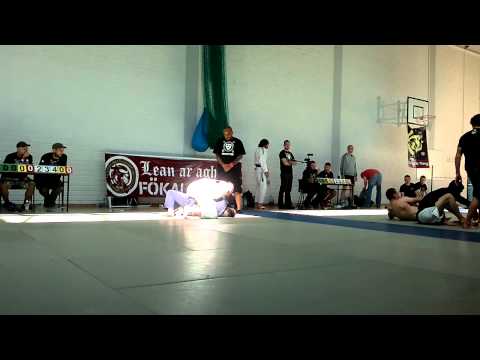 Robert Baza absolut white belts division, first fi...