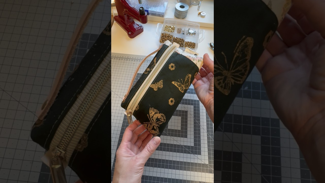 The Oslo Pouch ✨ — a zipper pouch sewing pattern, comes in four sizes and is beginner-friendly✂️