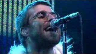 Vignette de la vidéo "Oasis - Wonderwall - Glastonbury 2004"