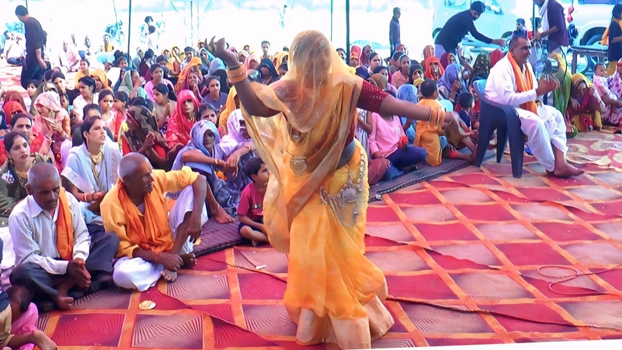 जगतपुर वाली भाभी ने मचा दिया अपने गांव में तहलका✓✓इन जैसा डांस कोई नहीं कर पाएगा#ravindra_shastri