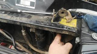 Discovery 2 steering box hydraulic pipes. How to get to them