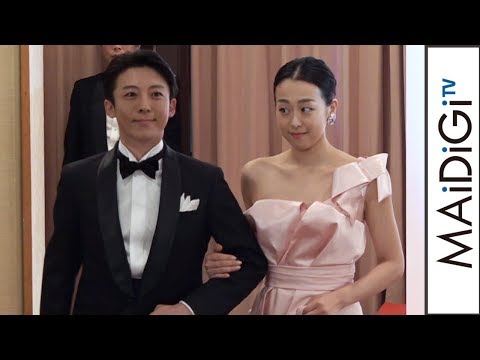 高橋一生、タキシード姿で浅田真央を優しくエスコート　「第20回ベストフォーマリスト」授賞式