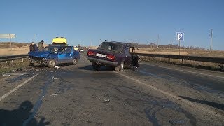 Видео В страшной аварии на Александровском шоссе погибла женщина от ТелеСеть Мордовии (10 канал), Александровское шоссе, Саранск, Россия