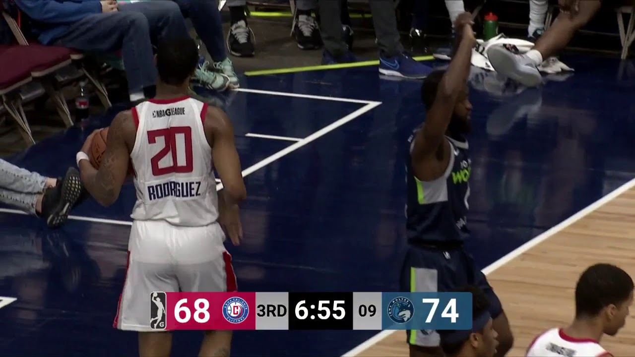 Desi Rodriguez with 30 Points vs. Iowa Wolves