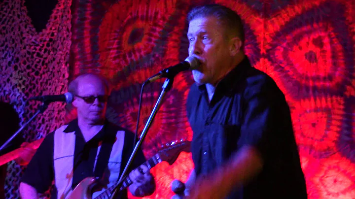 Donald Simonds "Tough Enough" @ Office Lounge : Pa...