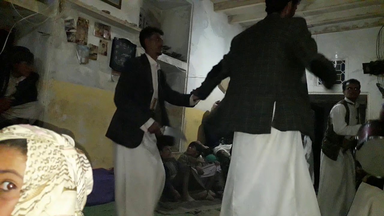 رقصه محمد المنعي في بيت منعين