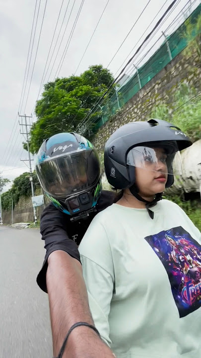Finally she learned to ride 🛵 #vloggerraz #travel #motovlog #motovlogger