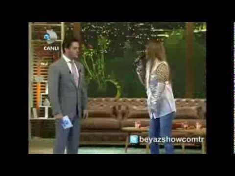 Demet Akalın Beyaz Show'u Bastı