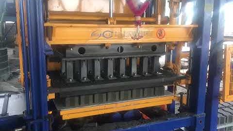 Noah QT5-15 Making 80 mm High Grade Paver Blocks