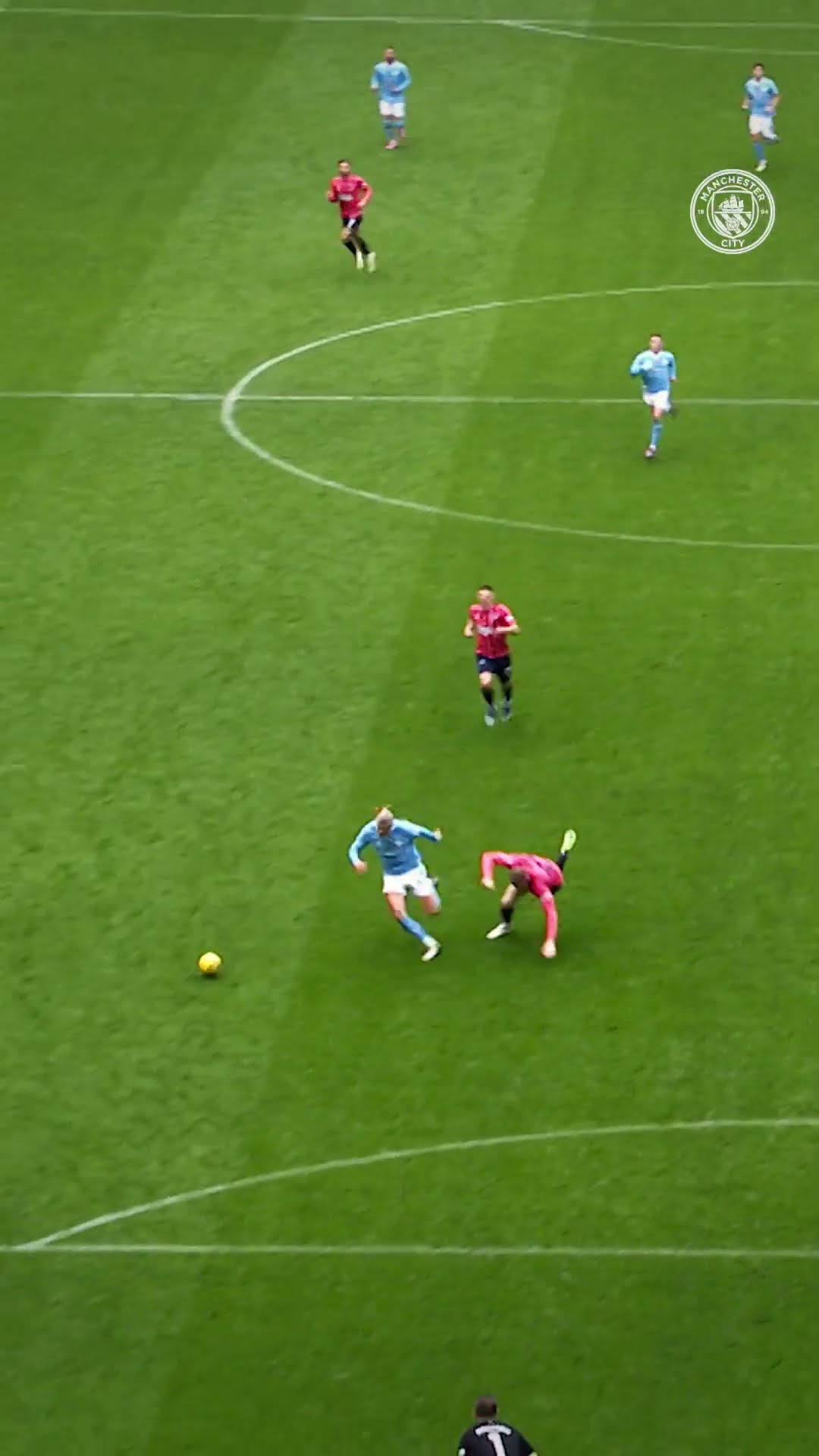 ? Strength and Determination from Haaland ?? #shorts #football #goals #mancity