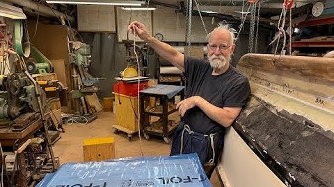 Risky healing upside down bottomheavy boat to 90°. 3 good knots to use. Here is the chosen one