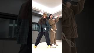 Finally… Christmas is coming🎄#NMIXX #엔믹스 #해원 #HAEWON #지우 #JIWOO #Fe3O4_BREAK #Soñar