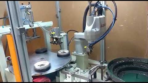 Mitsubishi Scara Robot at pick and place application