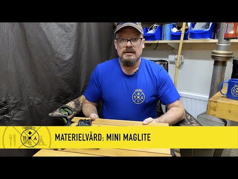 Materielvård Mini Maglite läckande batterier och trasig lampa