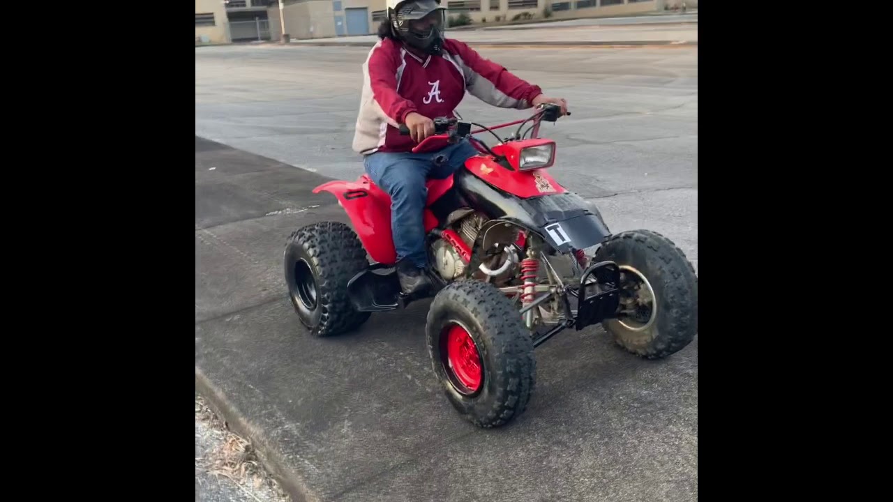 Honda 300ex Stunts !!!! - YouTube