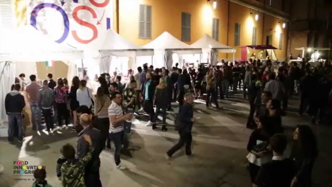 FOOD EXPERIENCE ON THE ROAD