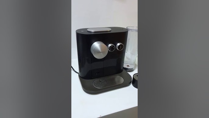 spise Indvandring Ung dame Nespresso C85-EU-BK-NE Expert & Milk kaffemaskine - YouTube