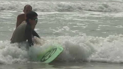 Surf culture develops on China's Hainan island - DayDayNews