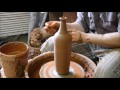 Изготовление декоративной бутылки на гончарном кругу.