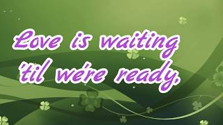 Love is waiting--Brooke Fraser/Lyrics Video