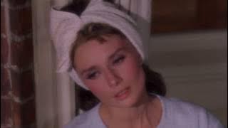 Breakfast at Tiffany's - Audrey Hepburn Sings Moon River - BEST QUALITY
