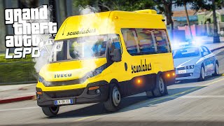 EMERGENZA SCUOLABUS!! - GTA 5 LSPDFR POLIZIA ITA 👮‍♀️ screenshot 1