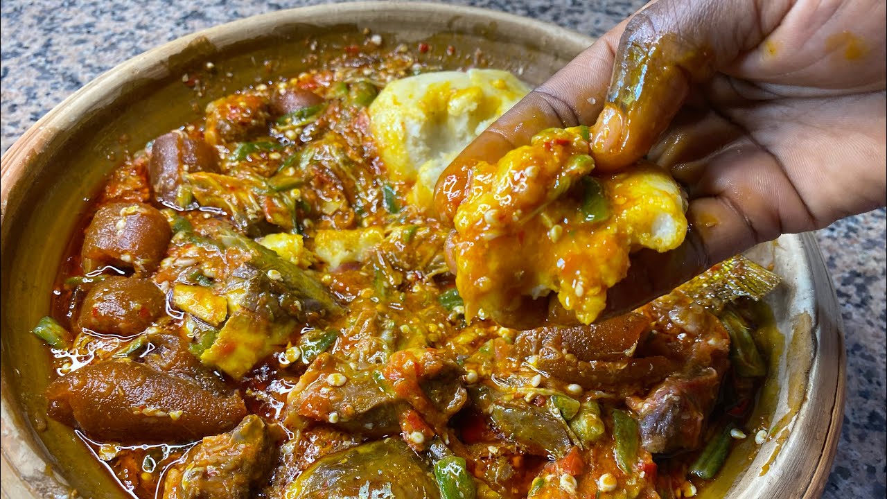 HOW TO COOK FETRI TOTO // AUTHENTIC GHANAIAN OKRO SAUCE RECIPE 