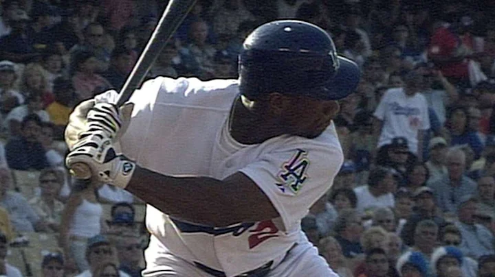 Rickey Henderson belts his final Major League homer
